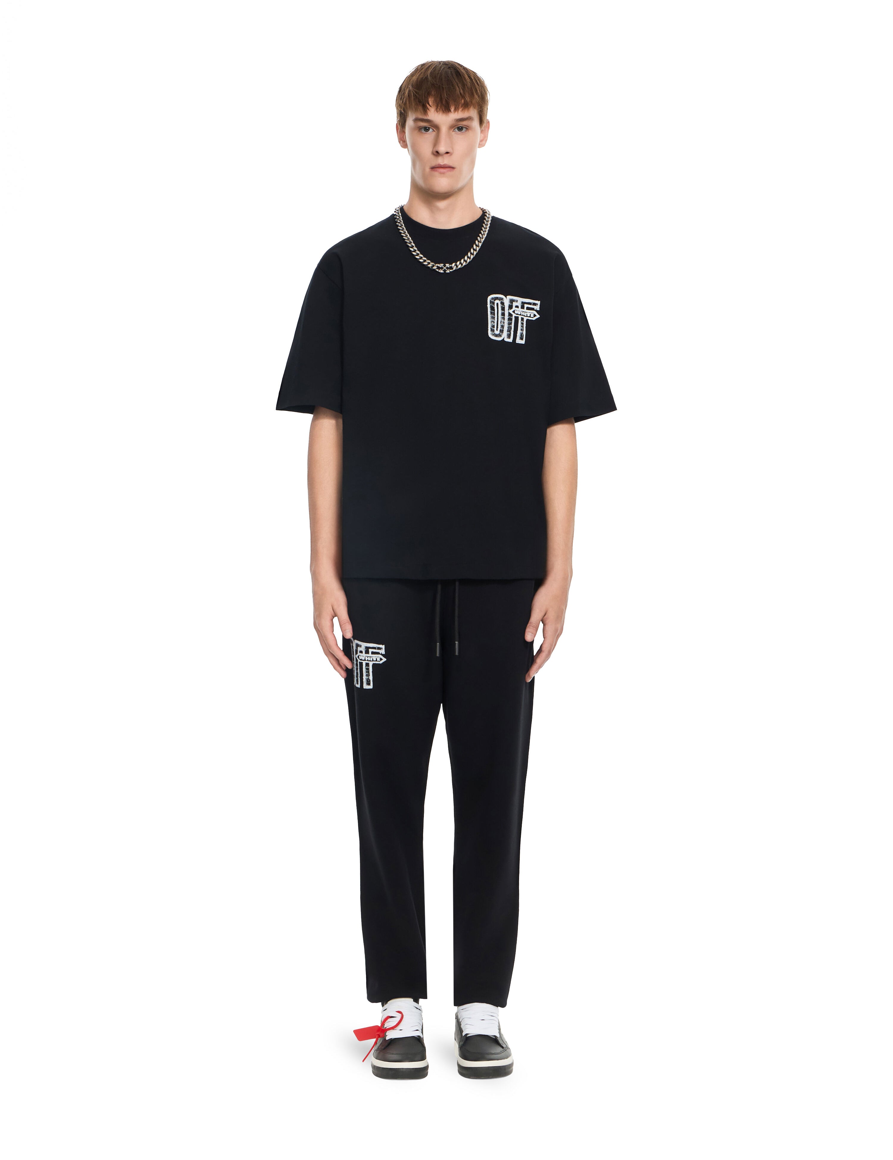 Off-White Motion Arrow Skate T-Shirt Black model front