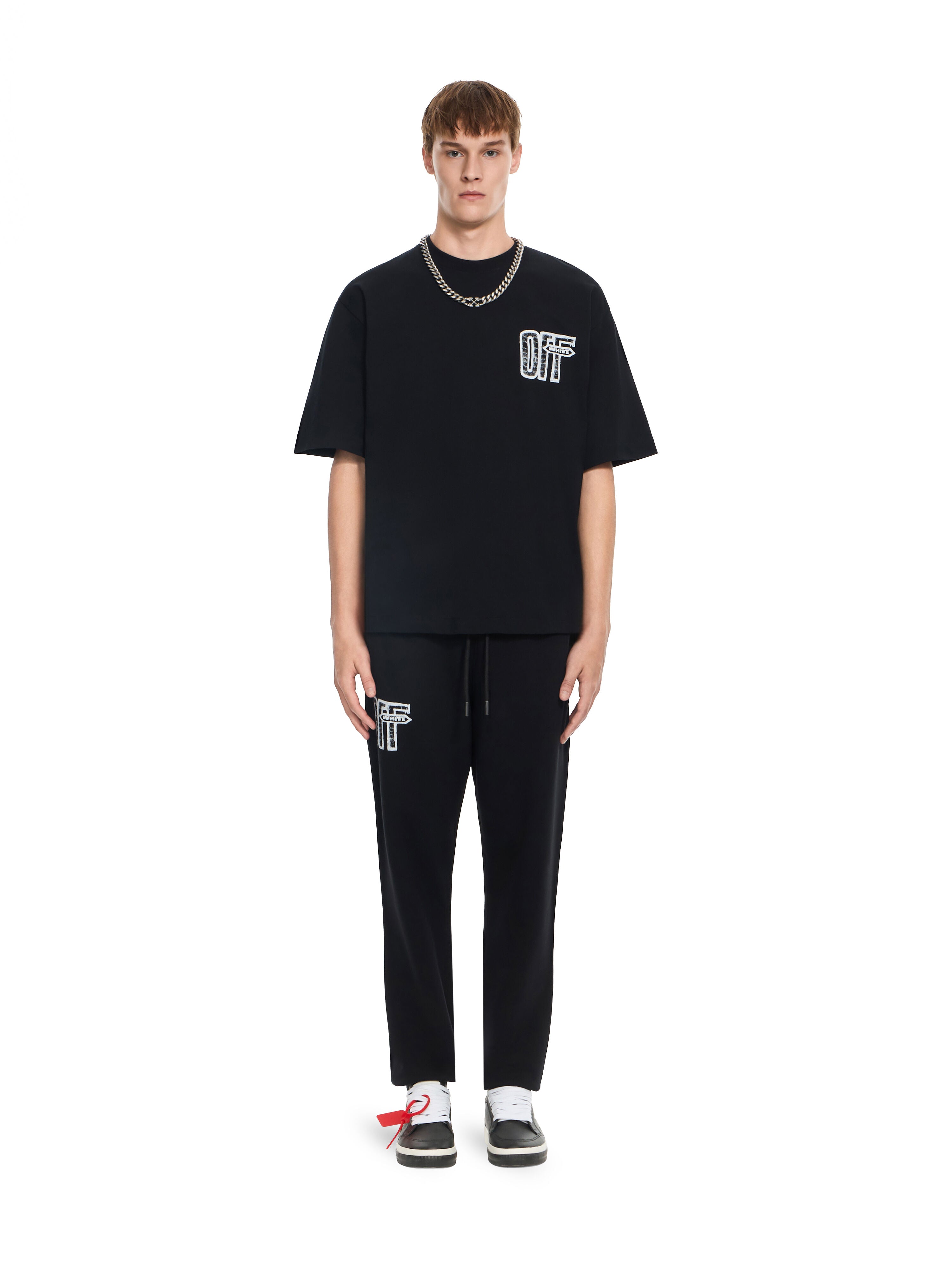 Off-White Motion Arrow Skate T-Shirt Black model front