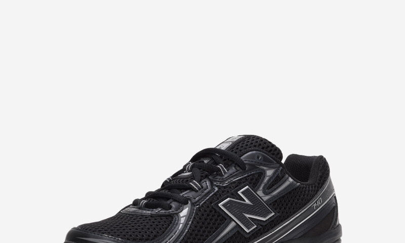 New Balance 740 Grade School Black Silver GR740BM image 2